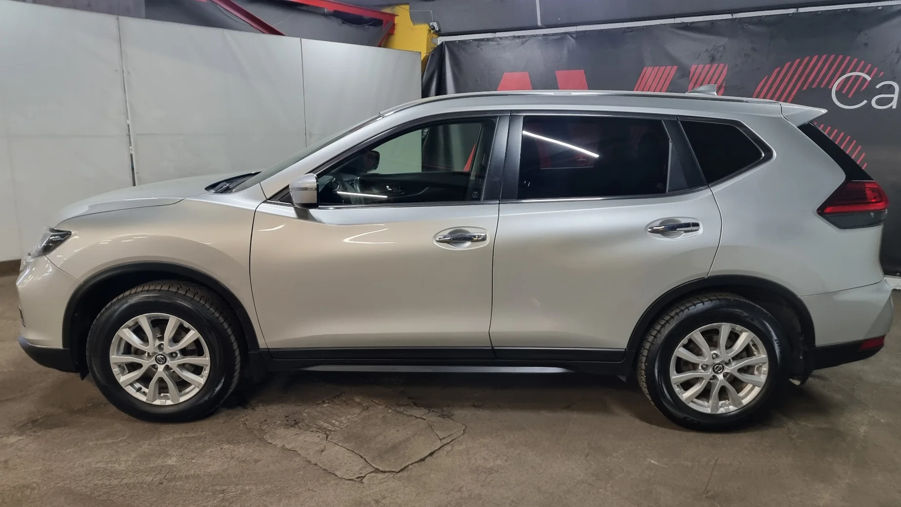 Nissan X-Trail photo